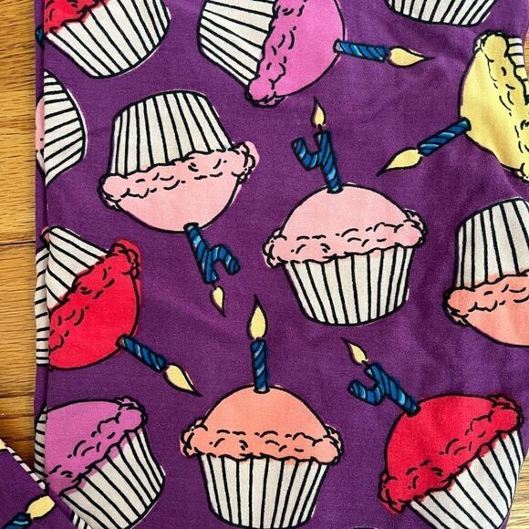 LuLaRoe Cupcake Leggings NWOT | One Size - Picture 2 of 3